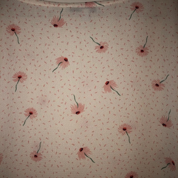 Dainty flowered Iris Top XO - Picture 6 of 7